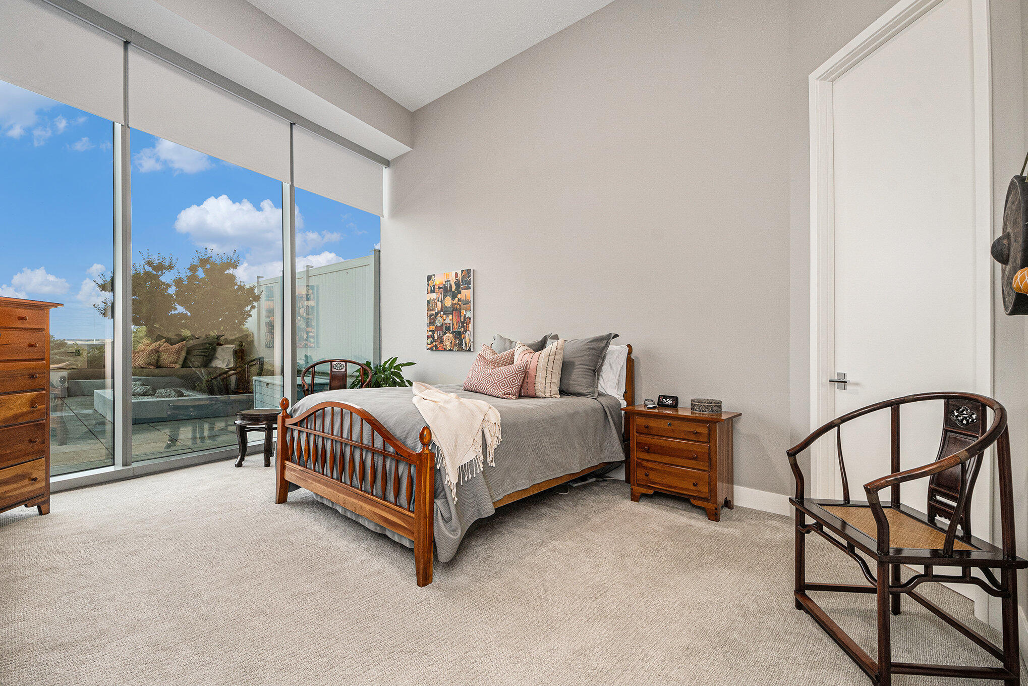 335 Bridge Street NW, 607