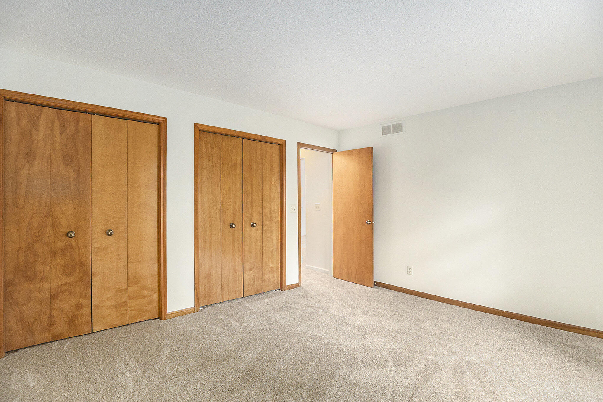 565 Spring Lane Drive, 51