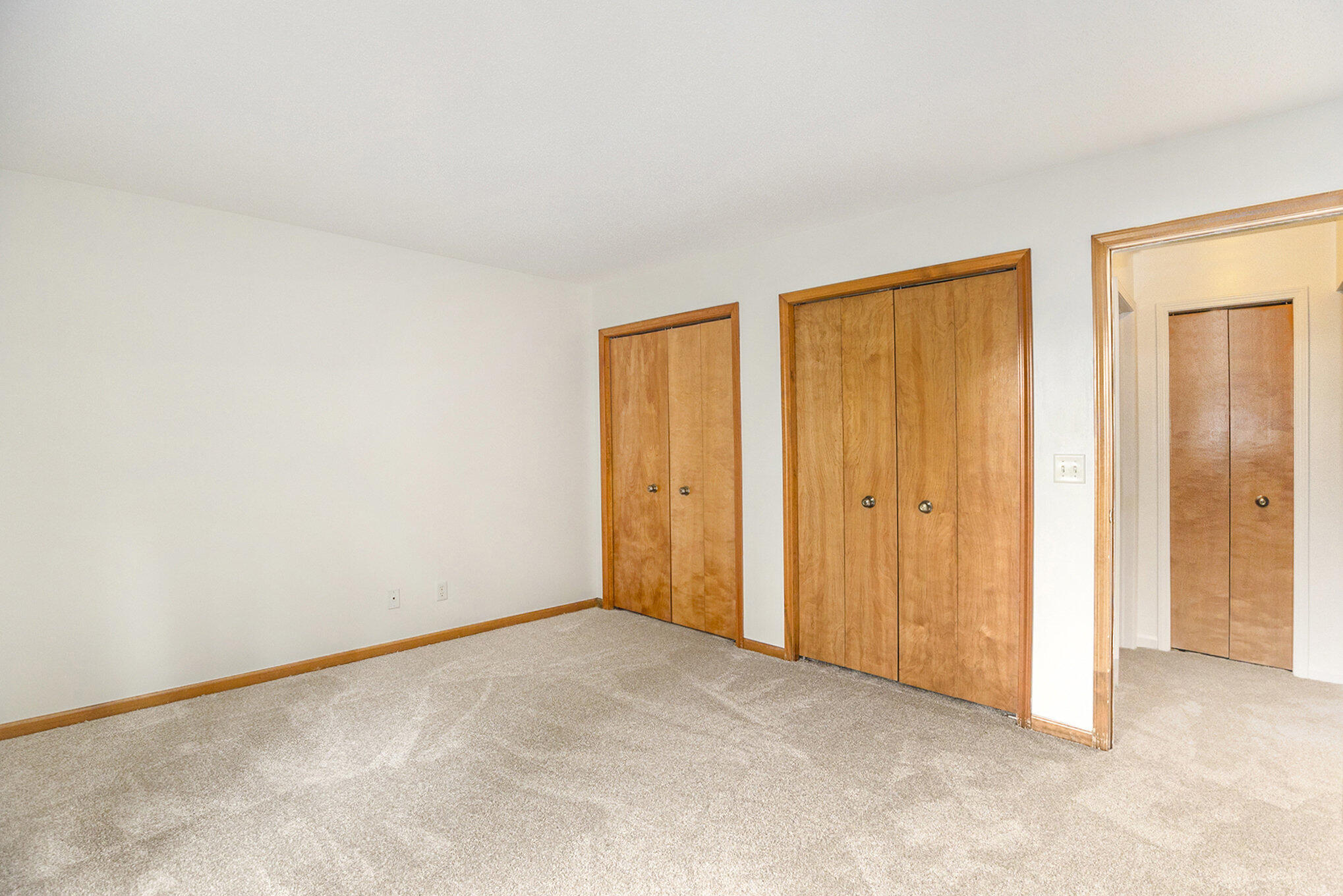 565 Spring Lane Drive, 51