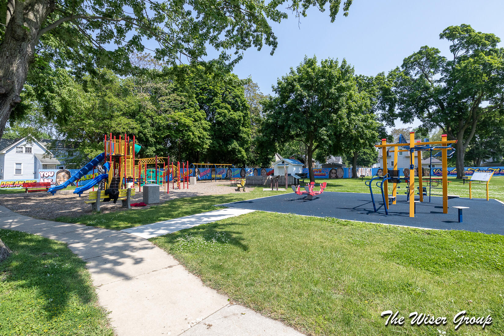 174 E Isabella Avenue