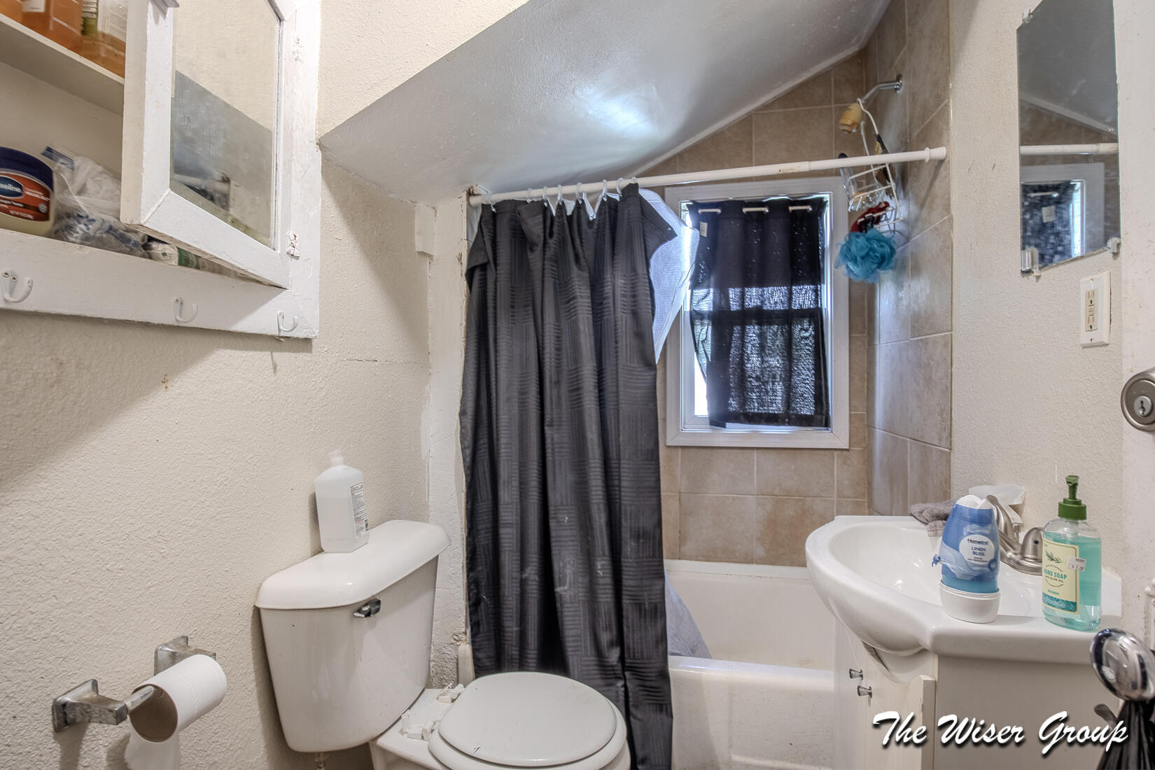 174 E Isabella Avenue