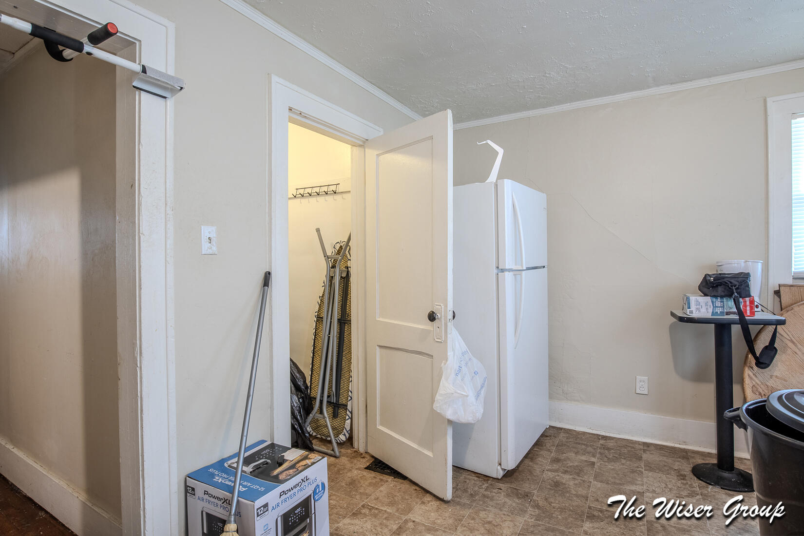 174 E Isabella Avenue