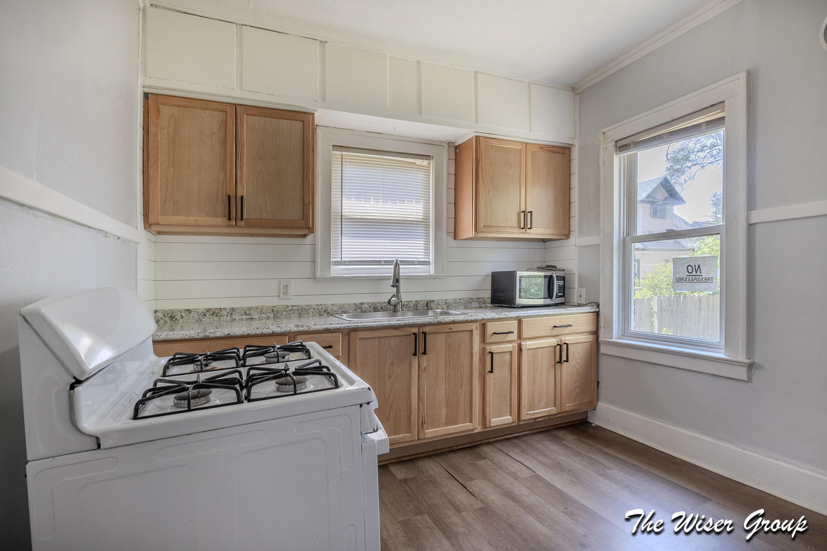 174 E Isabella Avenue