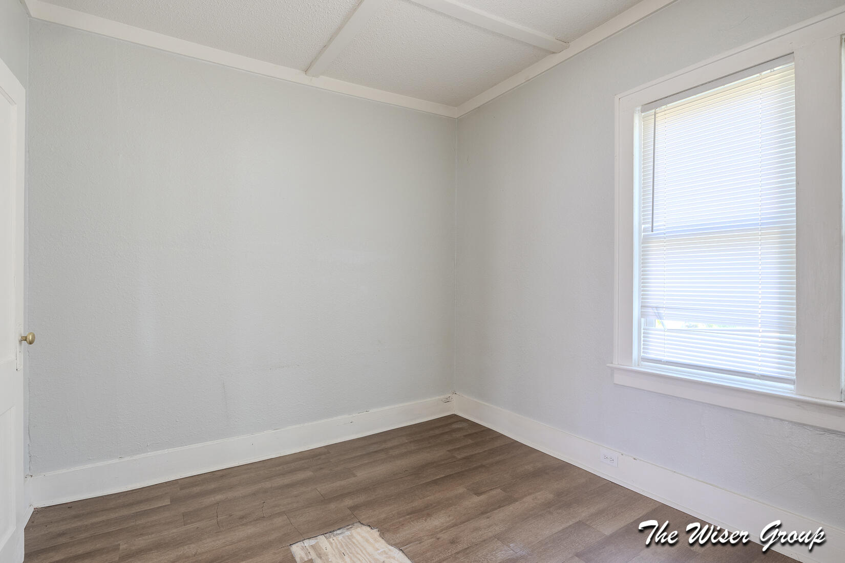 174 E Isabella Avenue