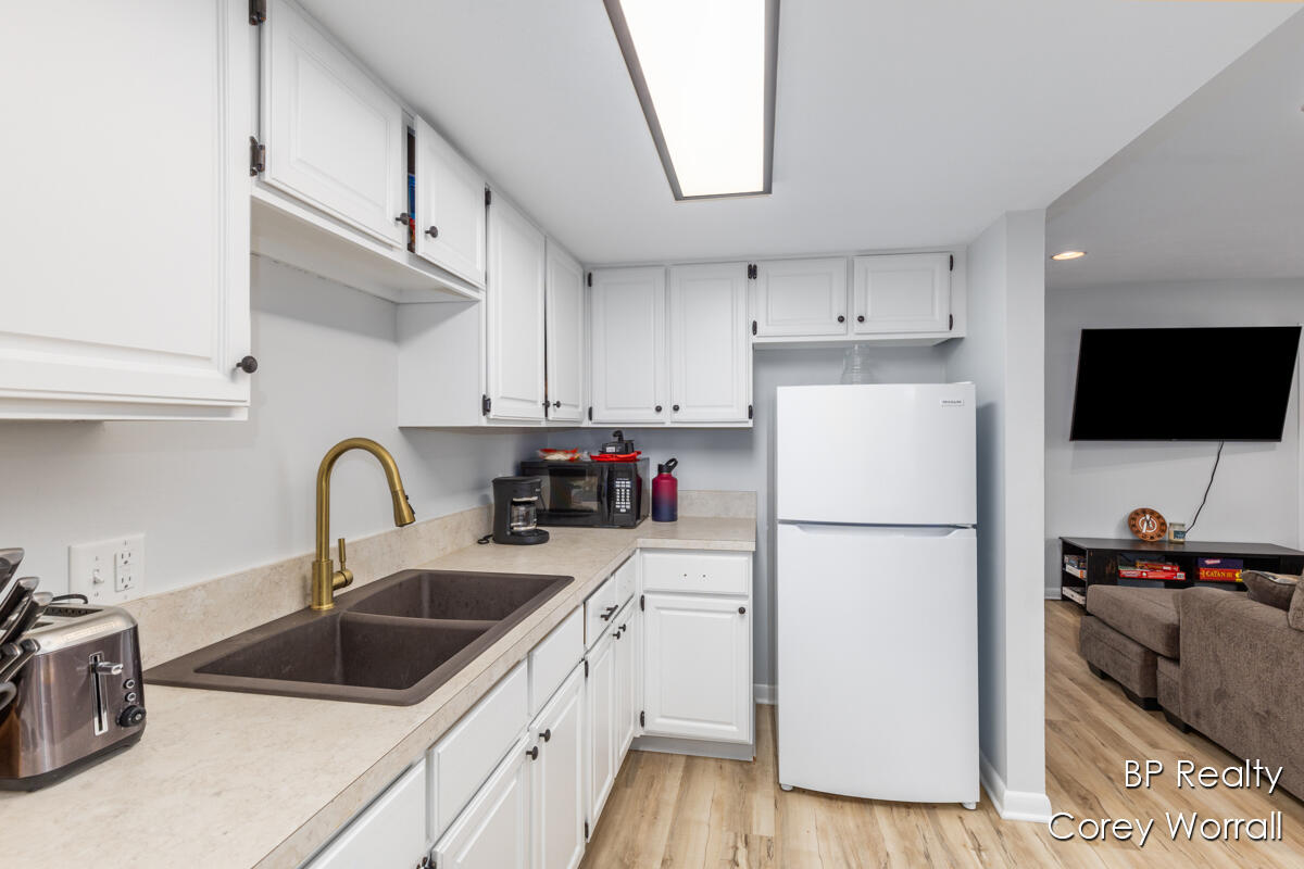 199 E 34th Street 10