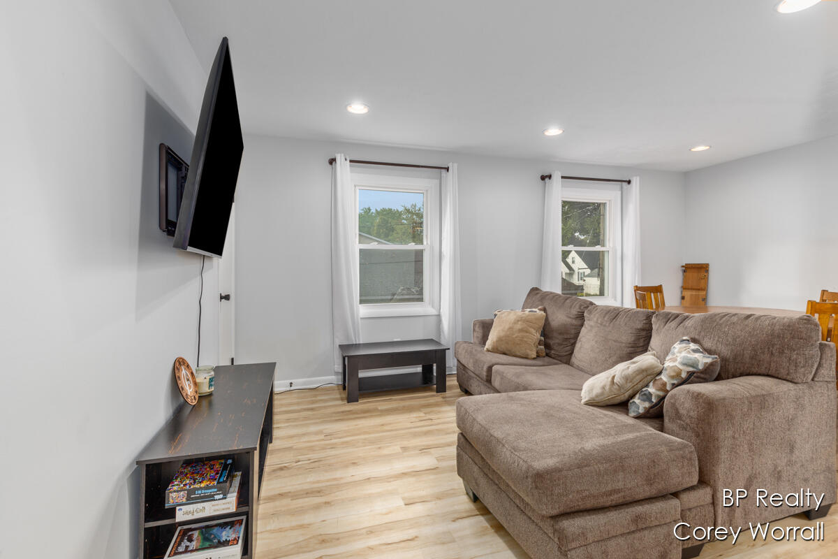 199 E 34th Street 10