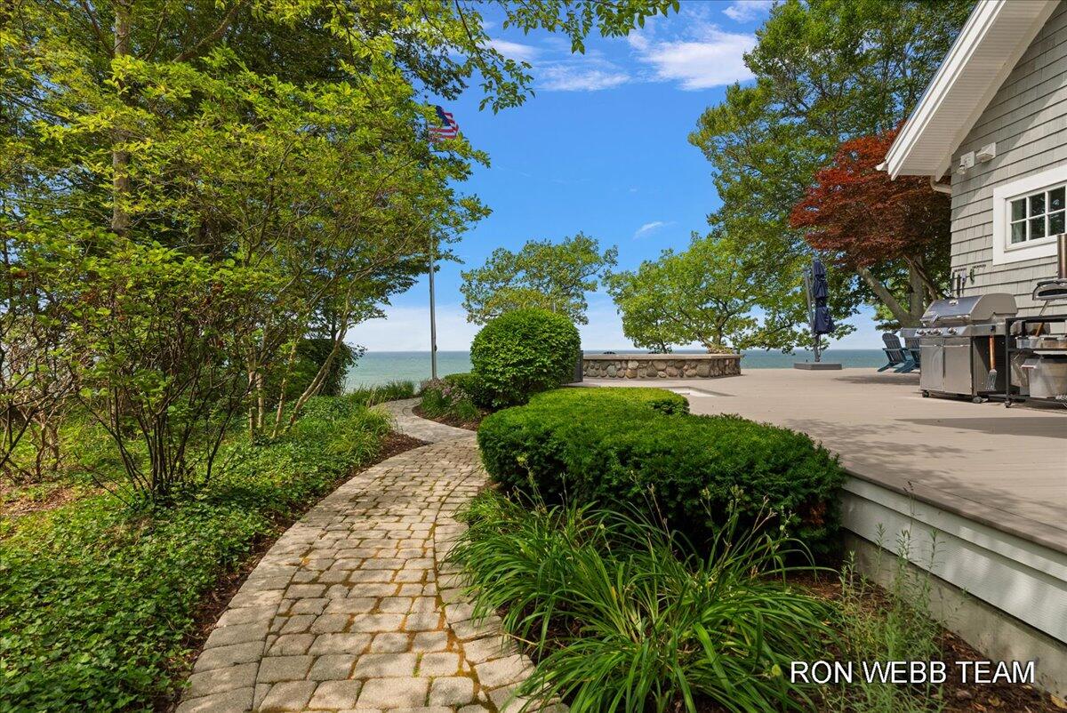 3501 N Lakeshore Drive