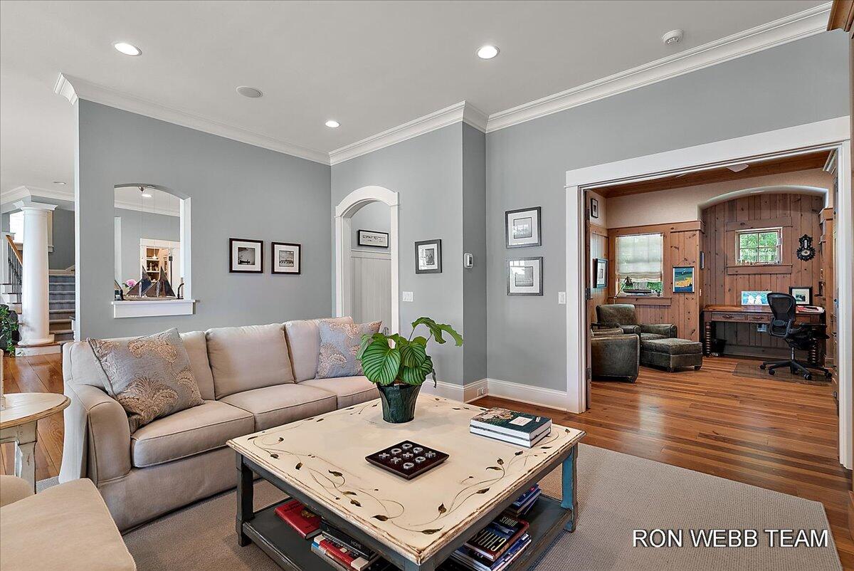 3501 N Lakeshore Drive