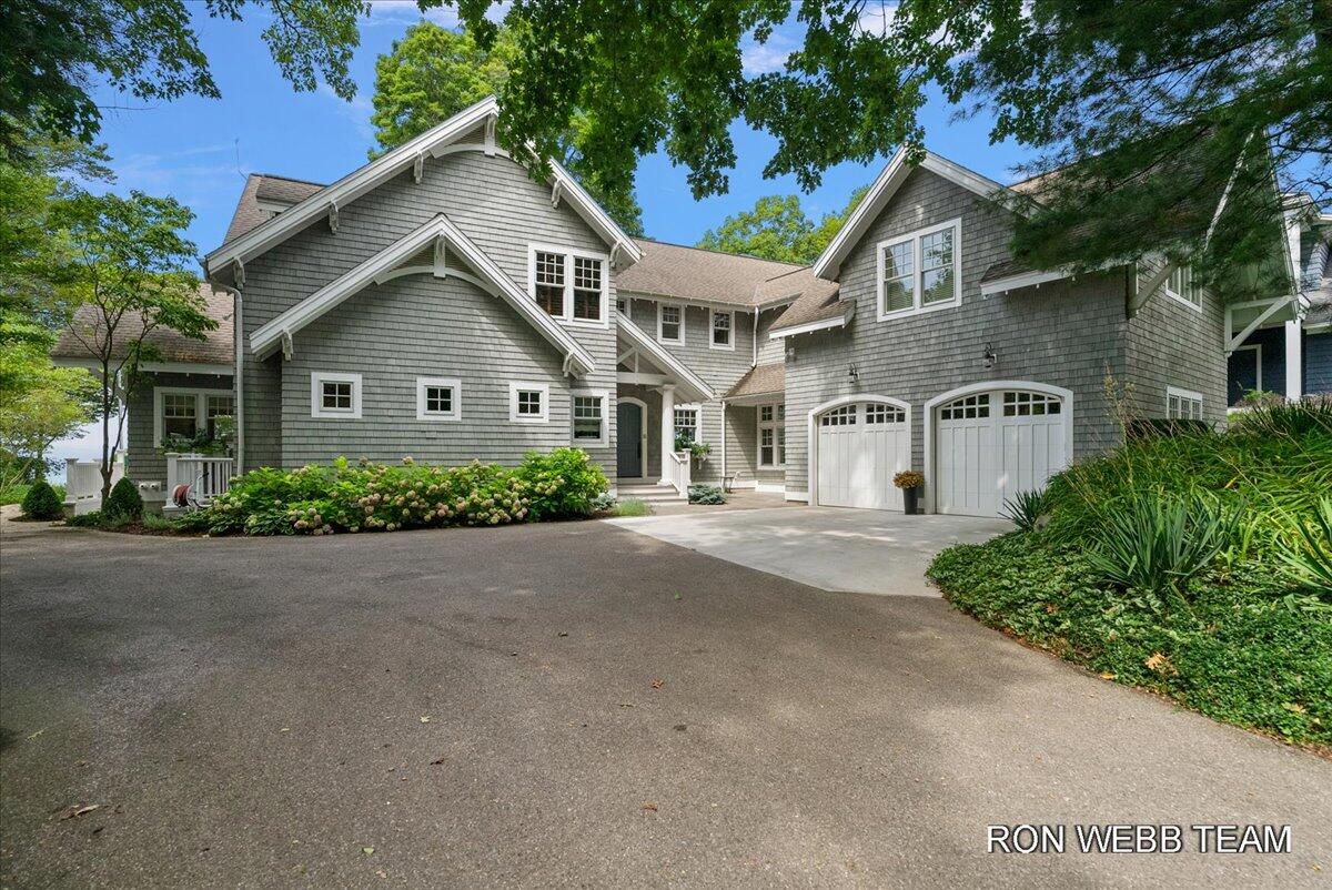 3501 N Lakeshore Drive