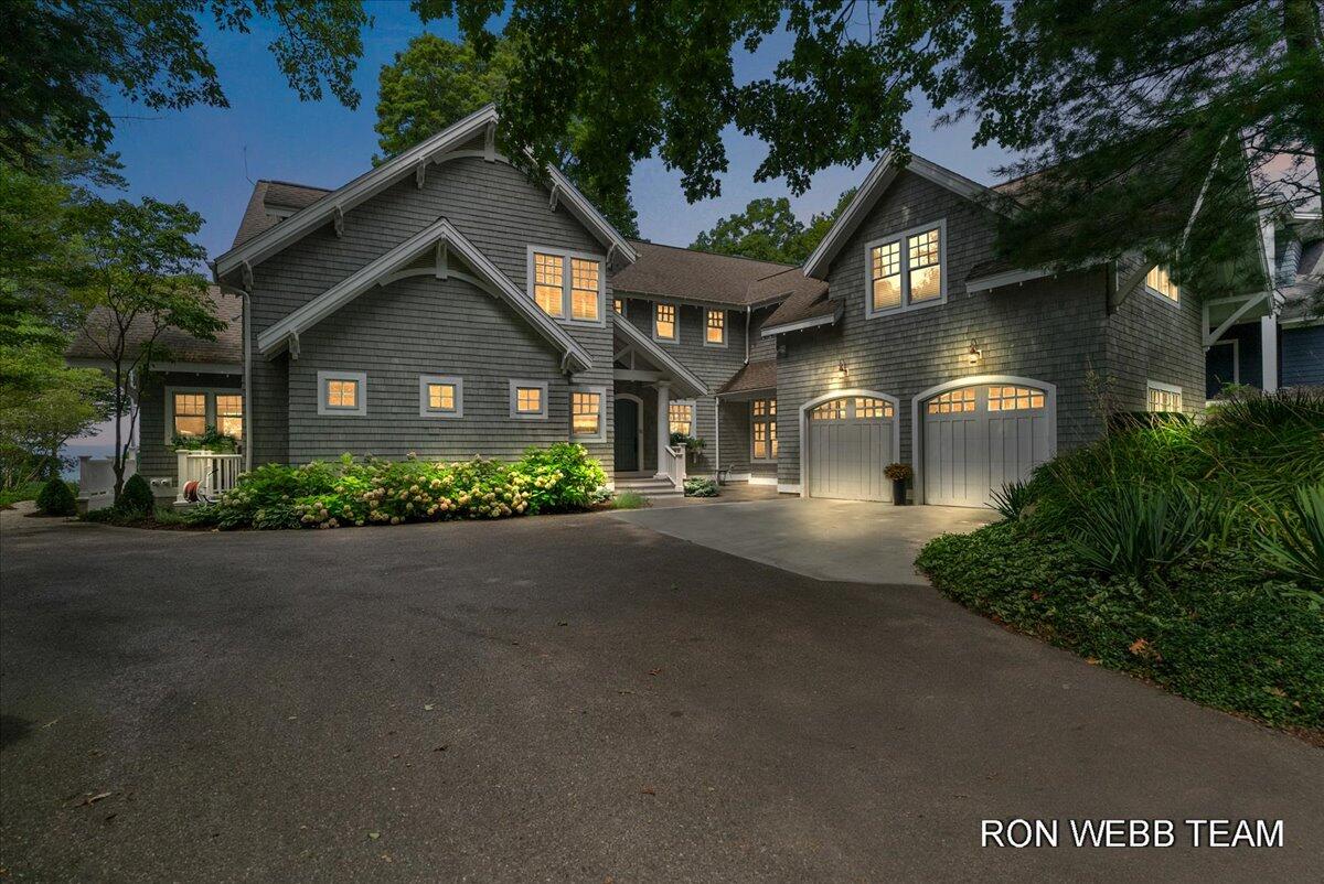 3501 N Lakeshore Drive