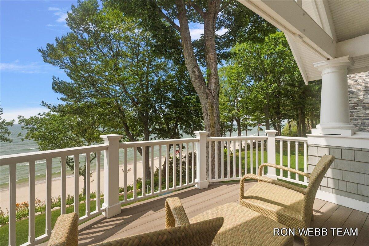 3501 N Lakeshore Drive