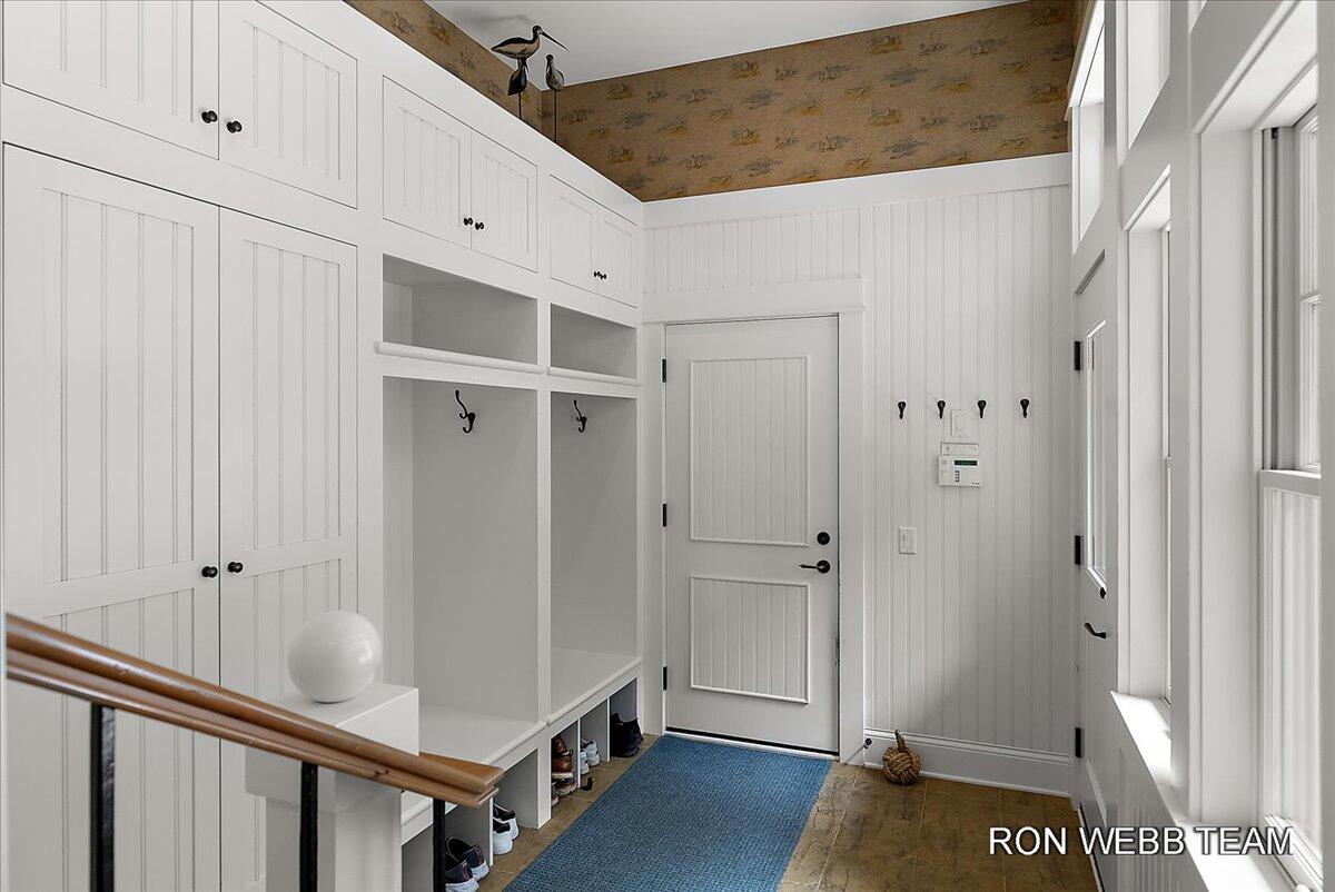 3501 N Lakeshore Drive