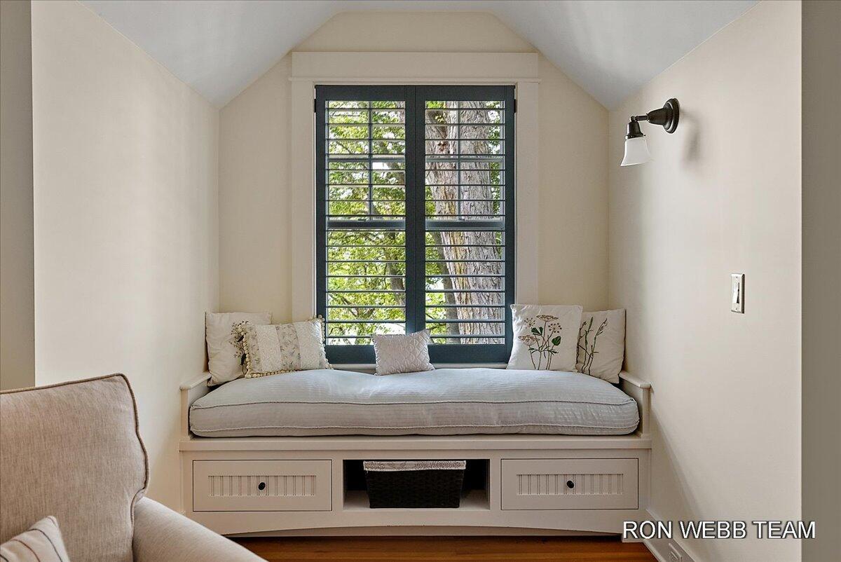 3501 N Lakeshore Drive