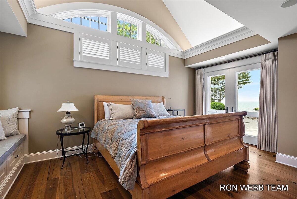 3501 N Lakeshore Drive