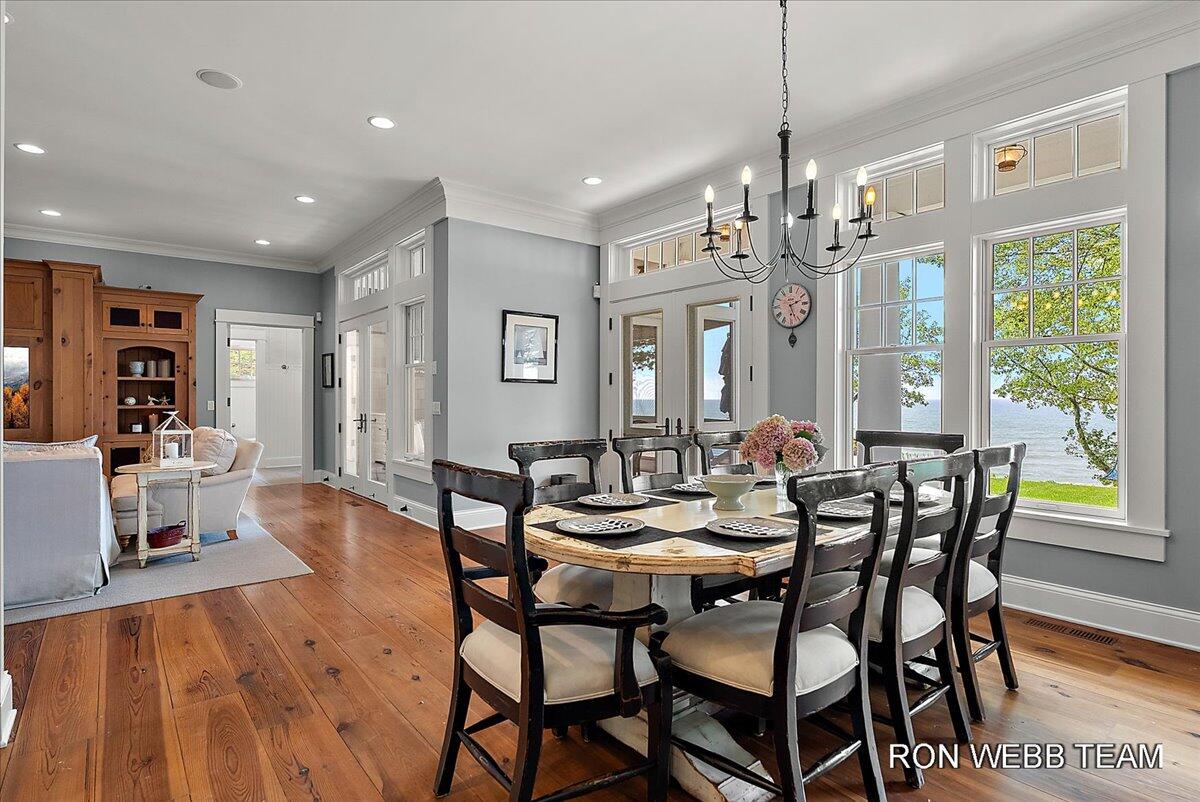 3501 N Lakeshore Drive