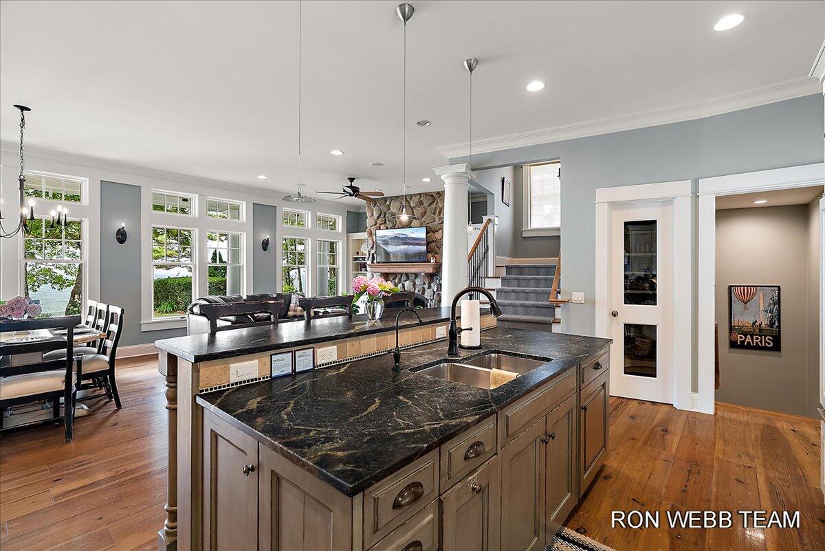 3501 N Lakeshore Drive