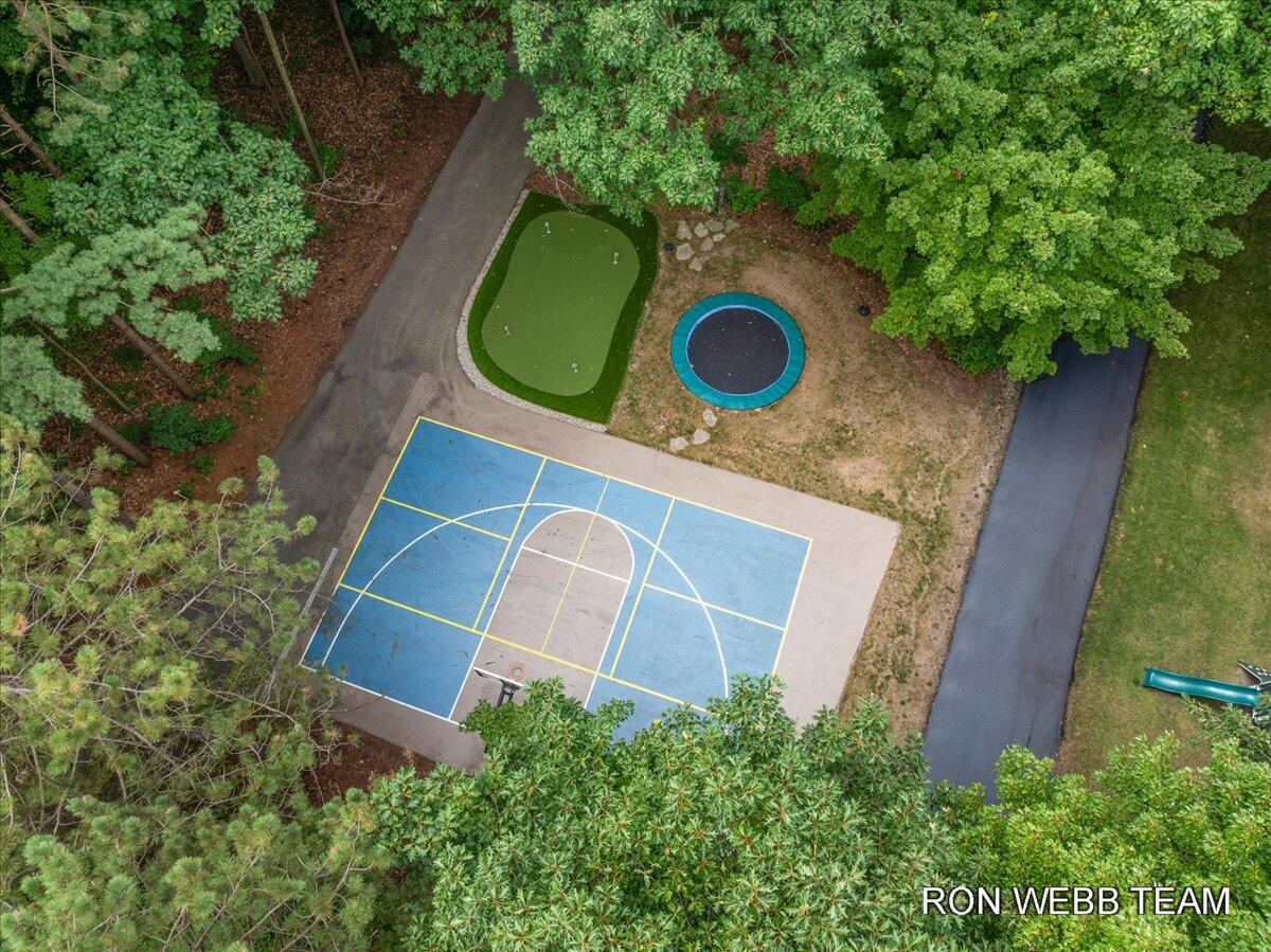 3501 N Lakeshore Drive