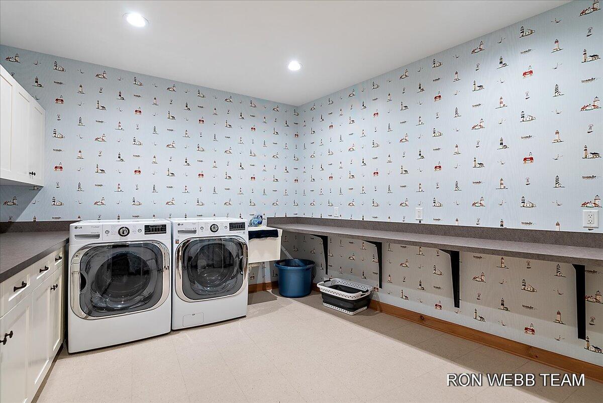 3501 N Lakeshore Drive