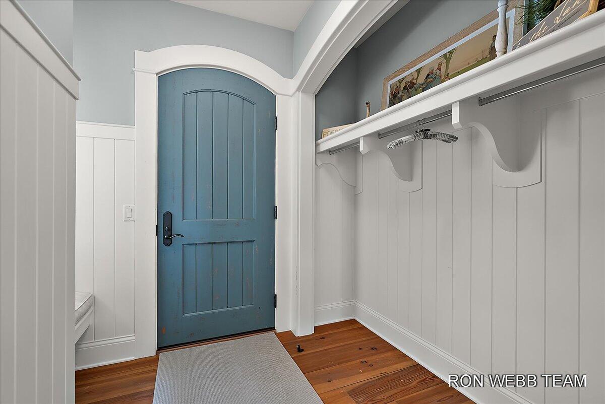 3501 N Lakeshore Drive