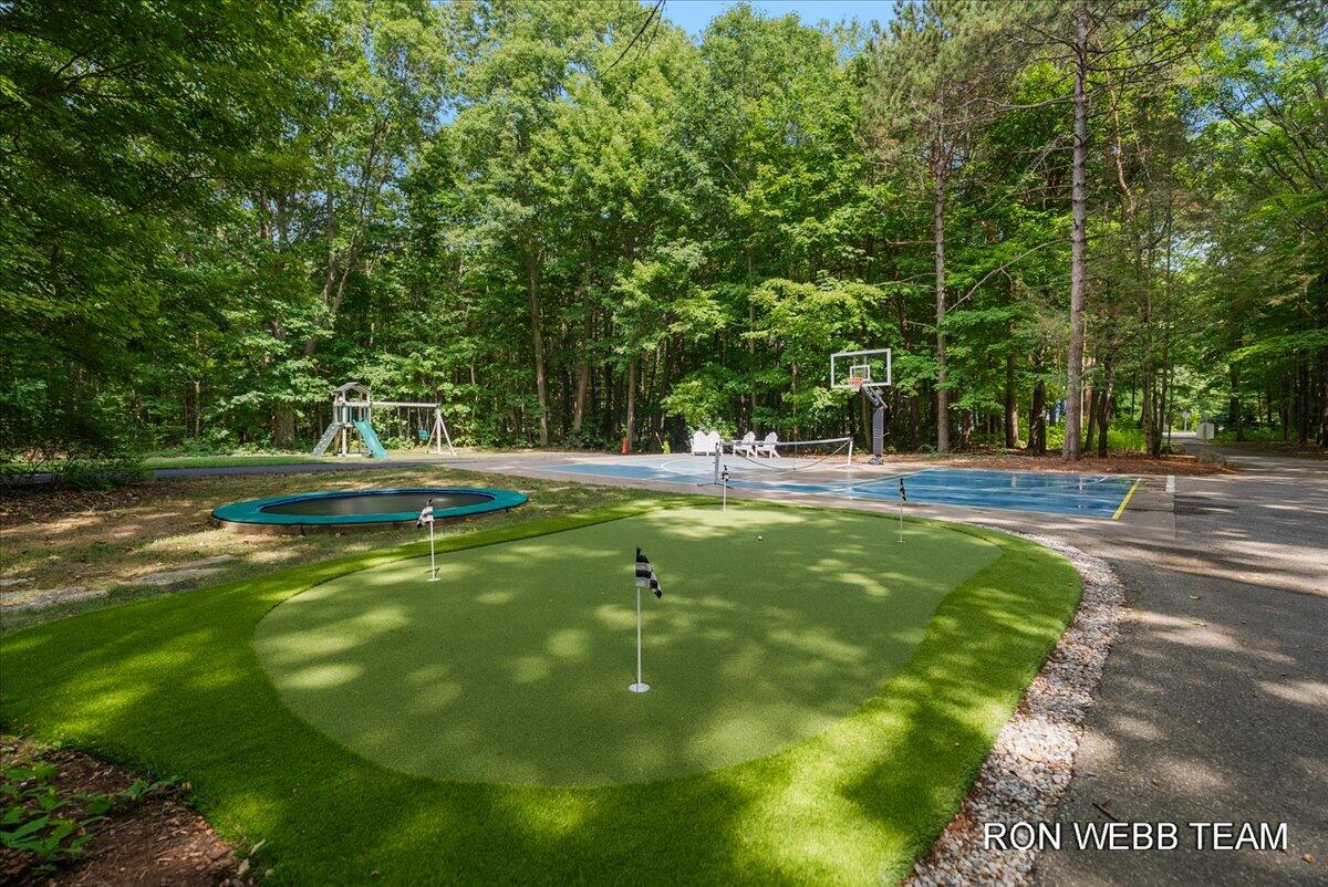 3501 N Lakeshore Drive