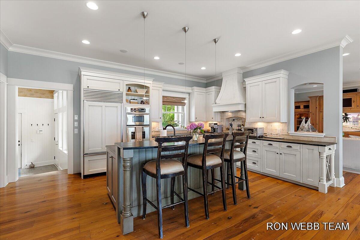 3501 N Lakeshore Drive