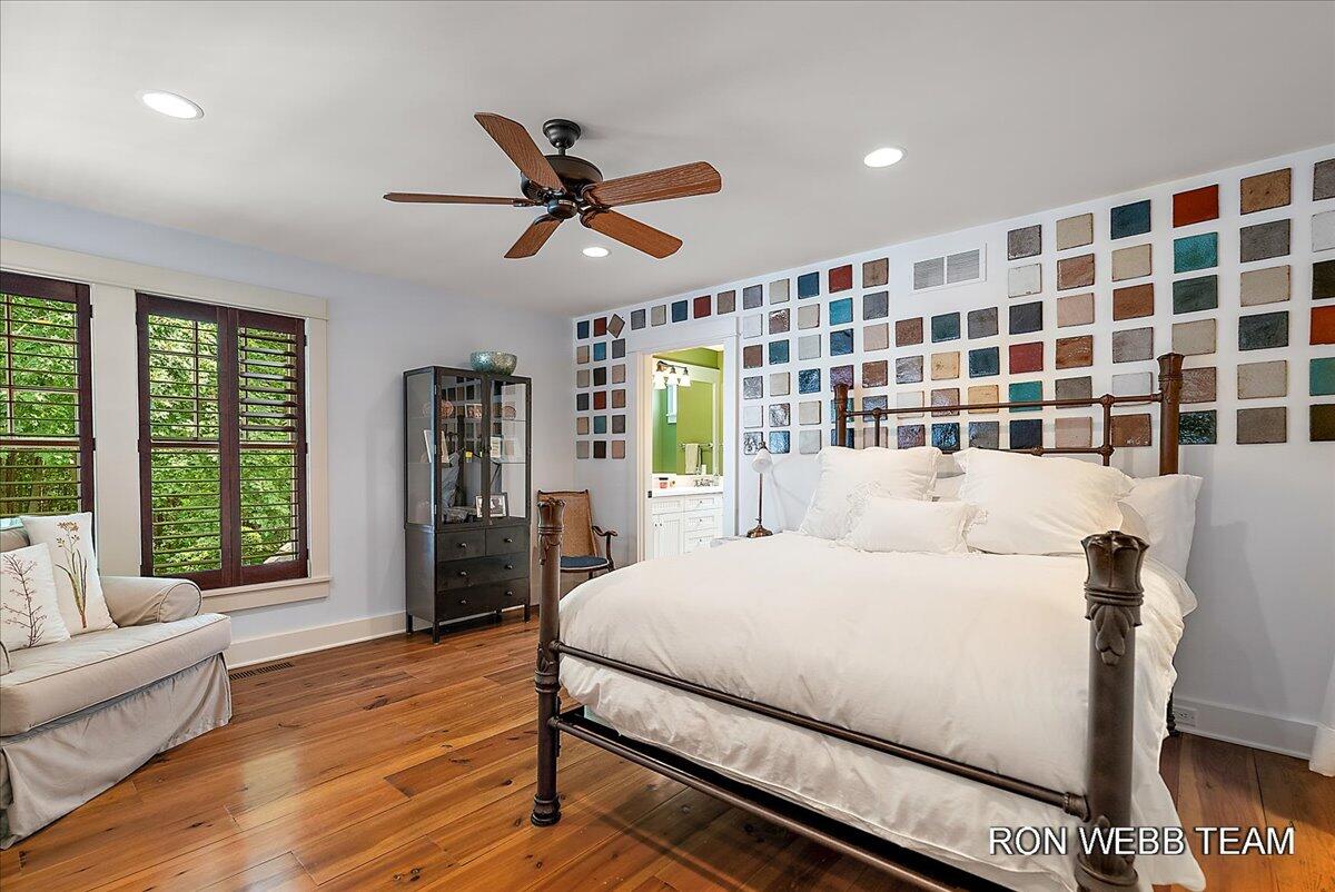 3501 N Lakeshore Drive