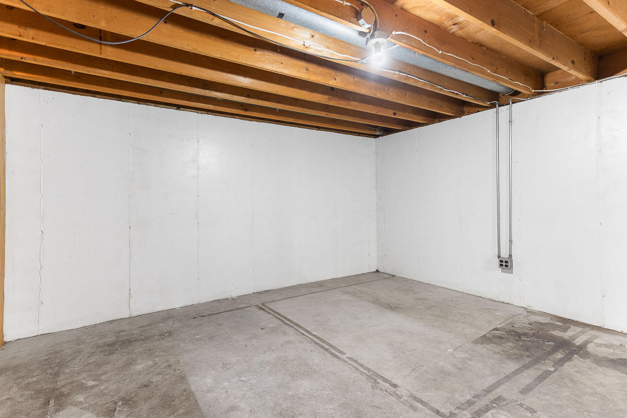 478 480 W 30th Street