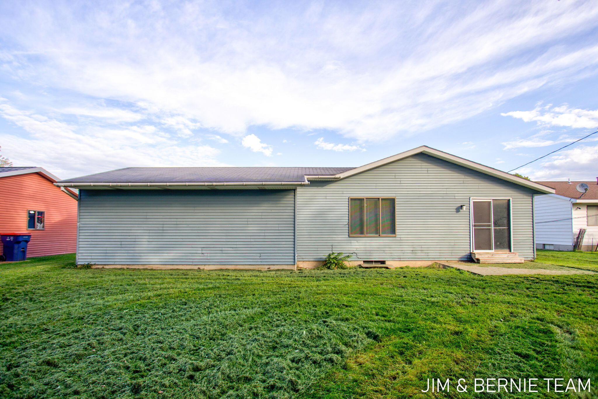 478 480 W 30th Street