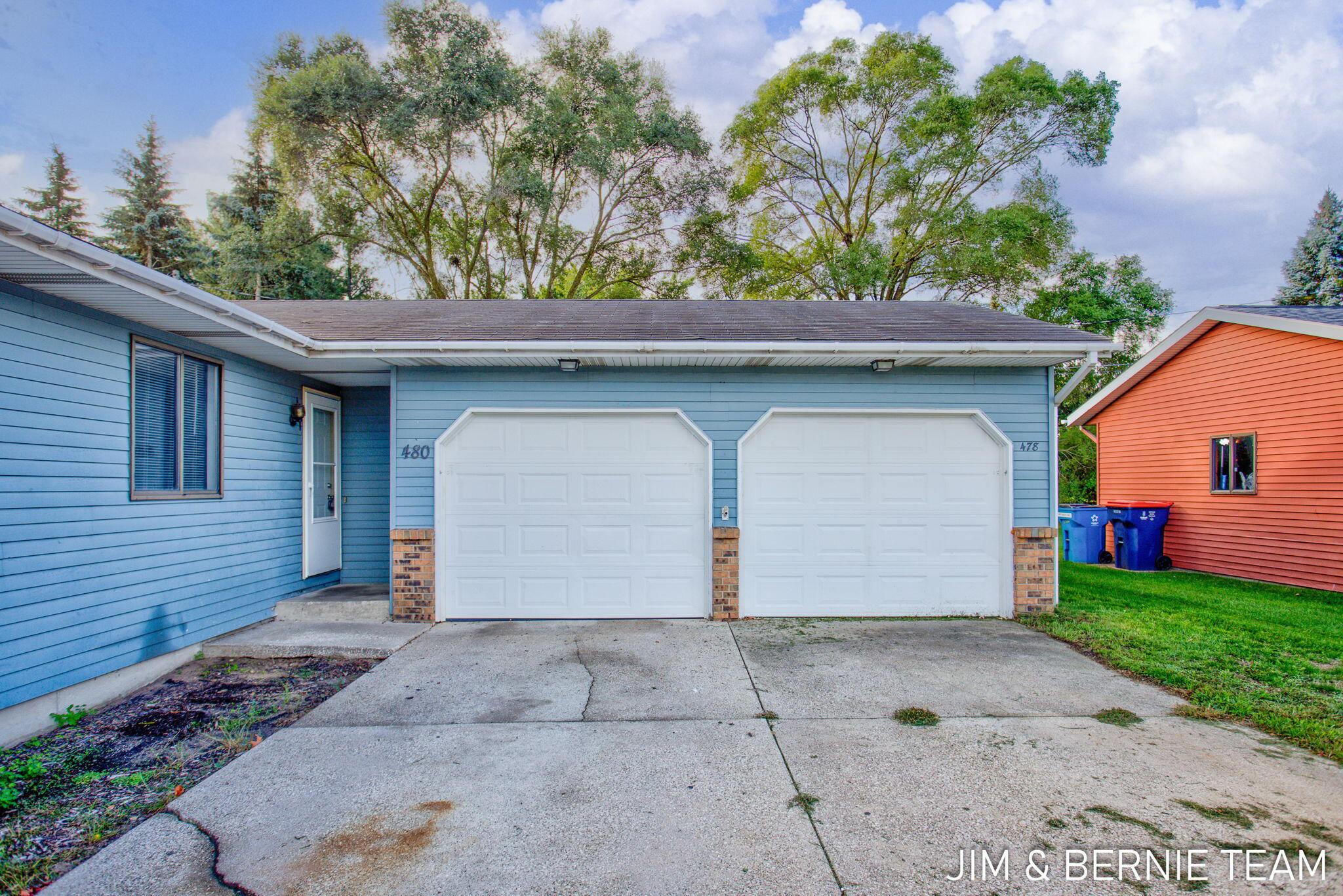 478 480 W 30th Street