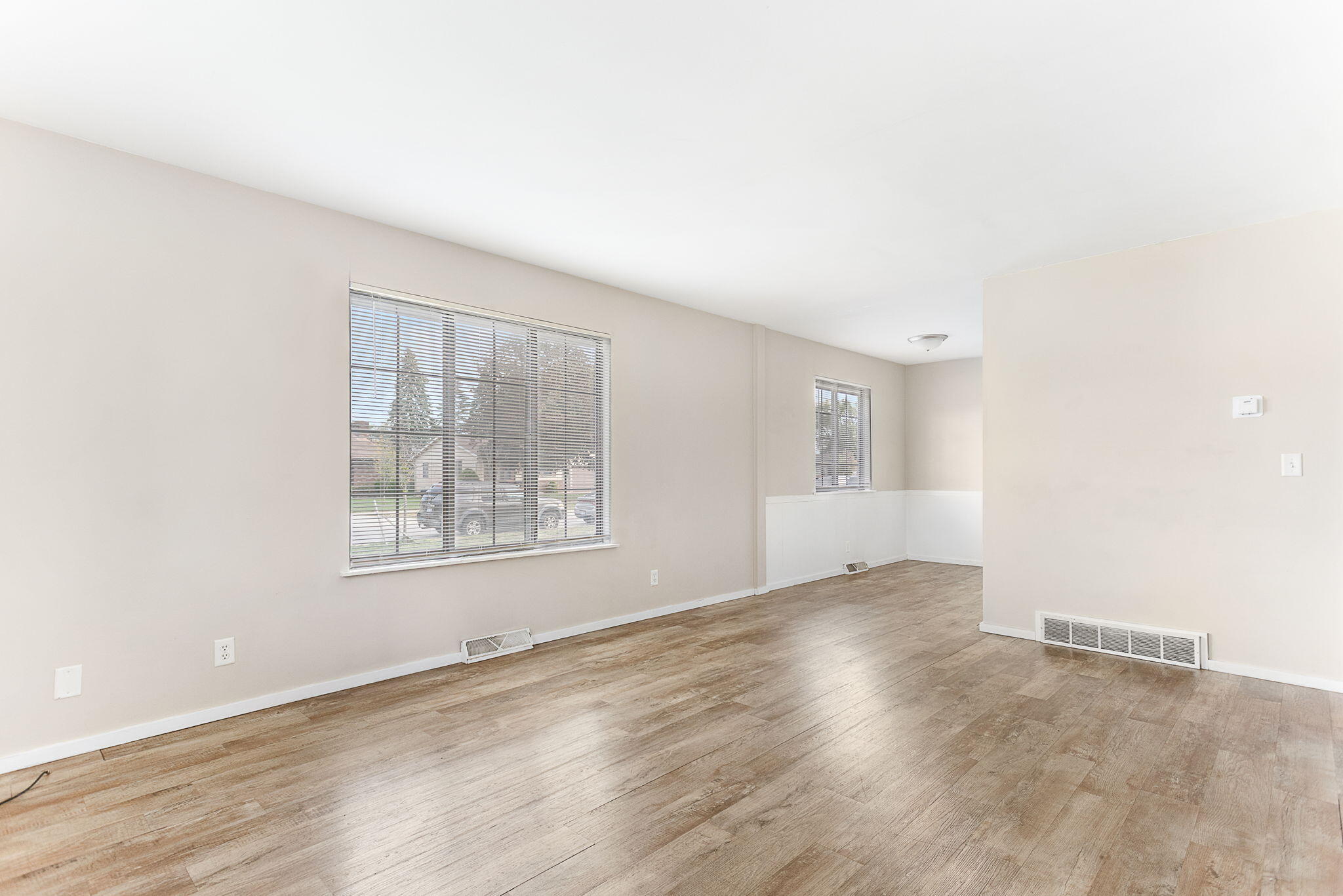 478 480 W 30th Street