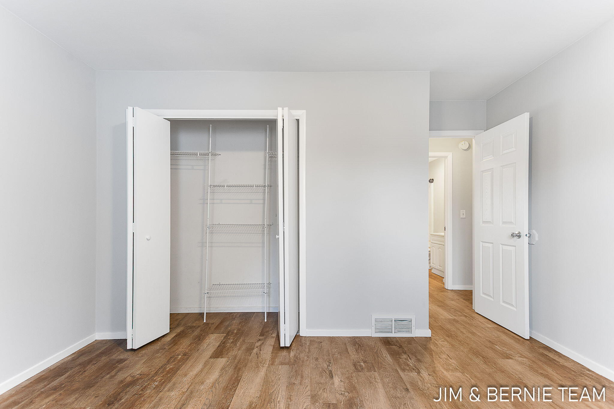 478 480 W 30th Street