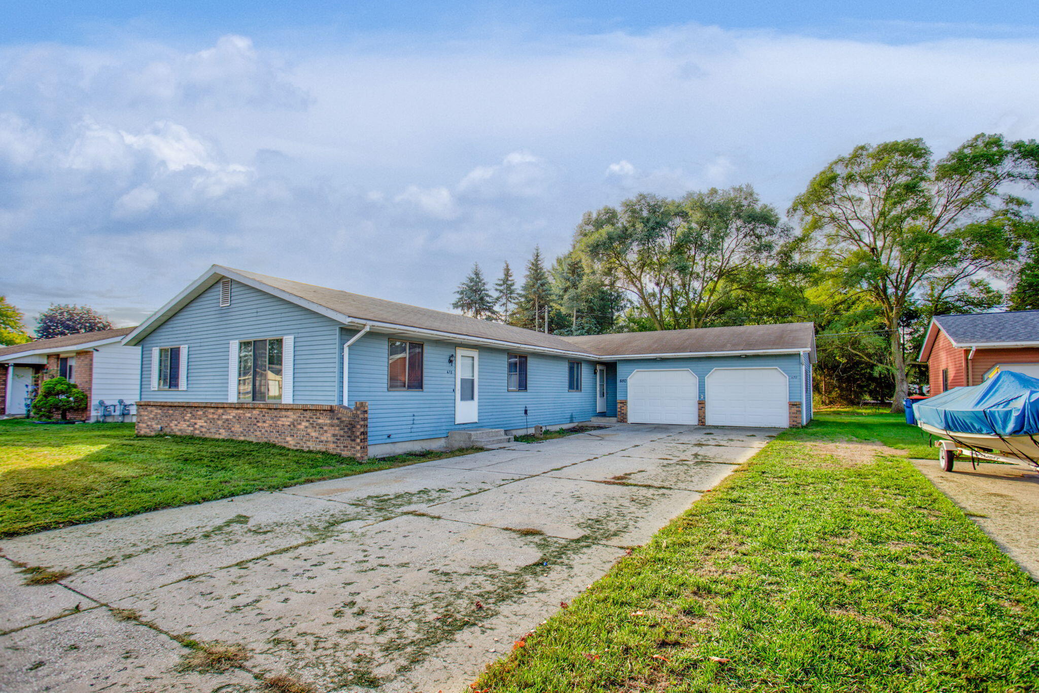 478 480 W 30th Street