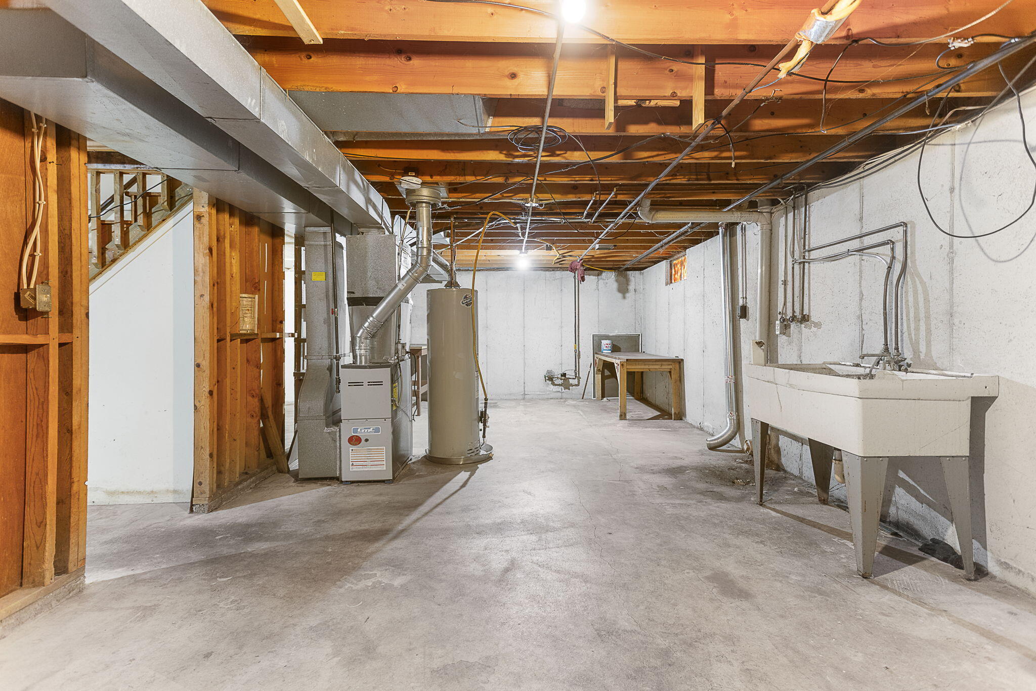 478 480 W 30th Street