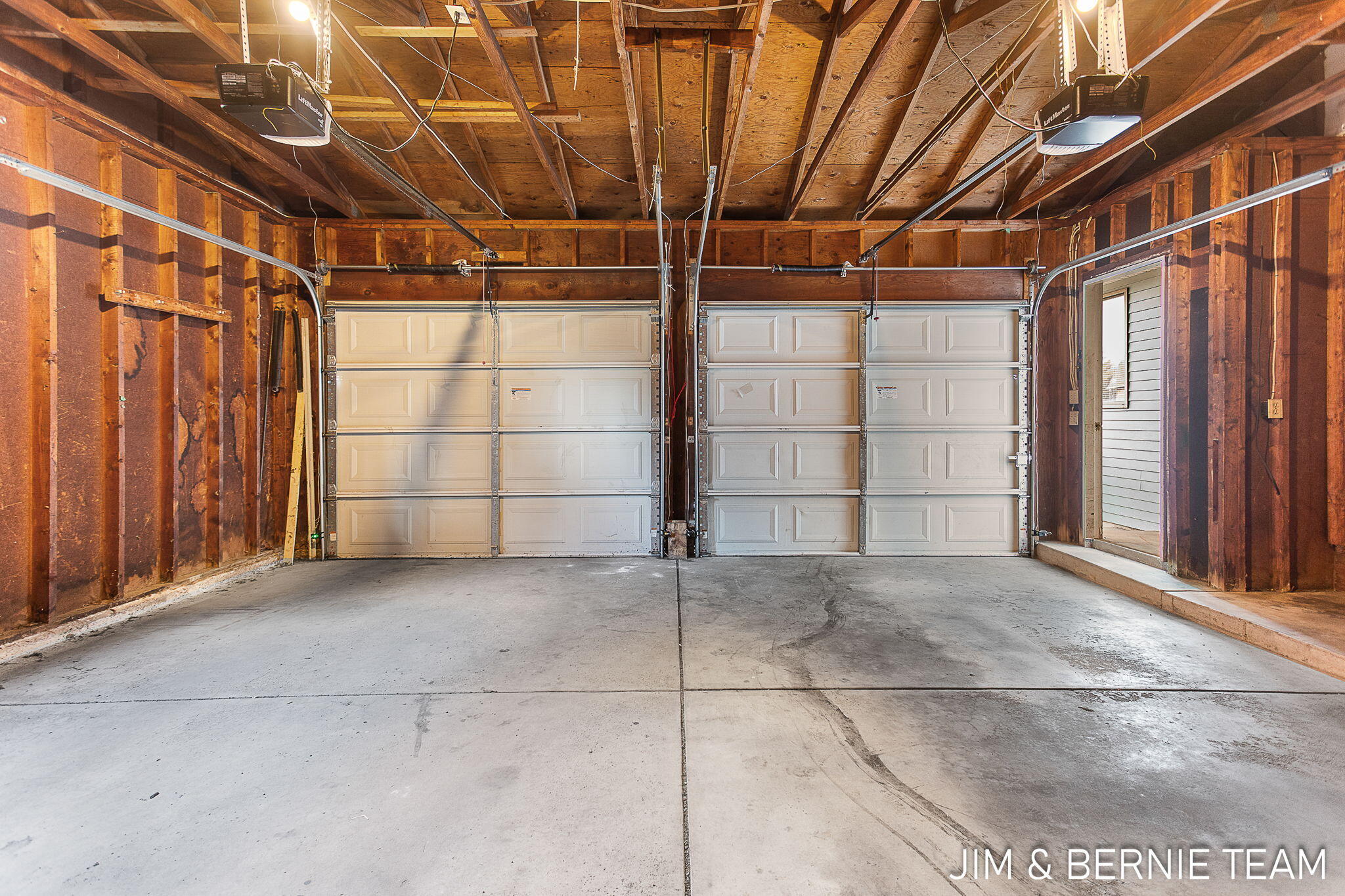 478 480 W 30th Street