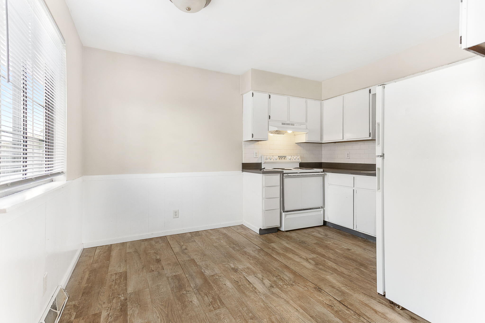 478 480 W 30th Street