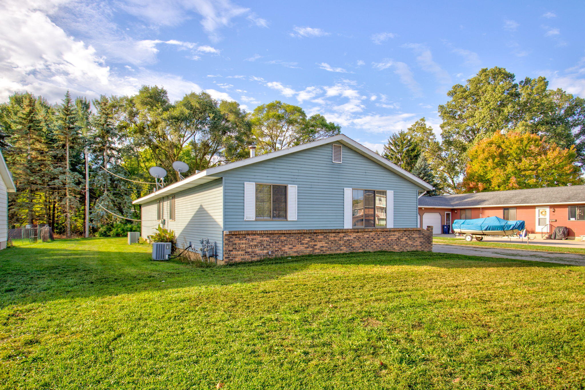 478 480 W 30th Street