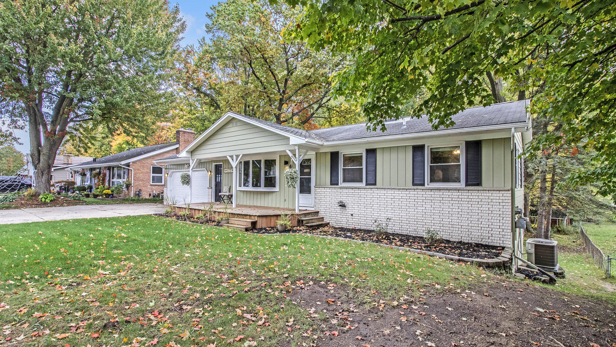 1454 Marwood Drive SE