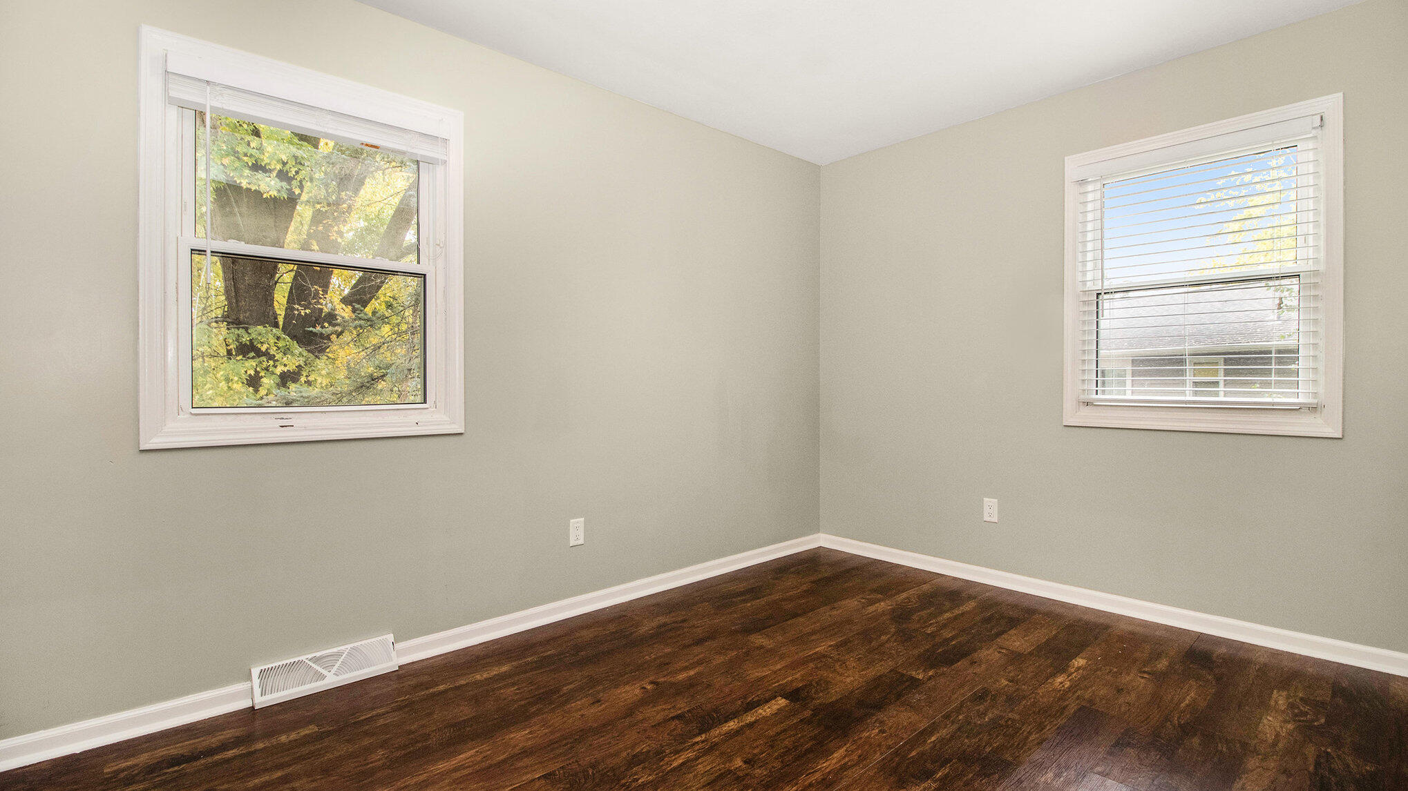 1454 Marwood Drive SE