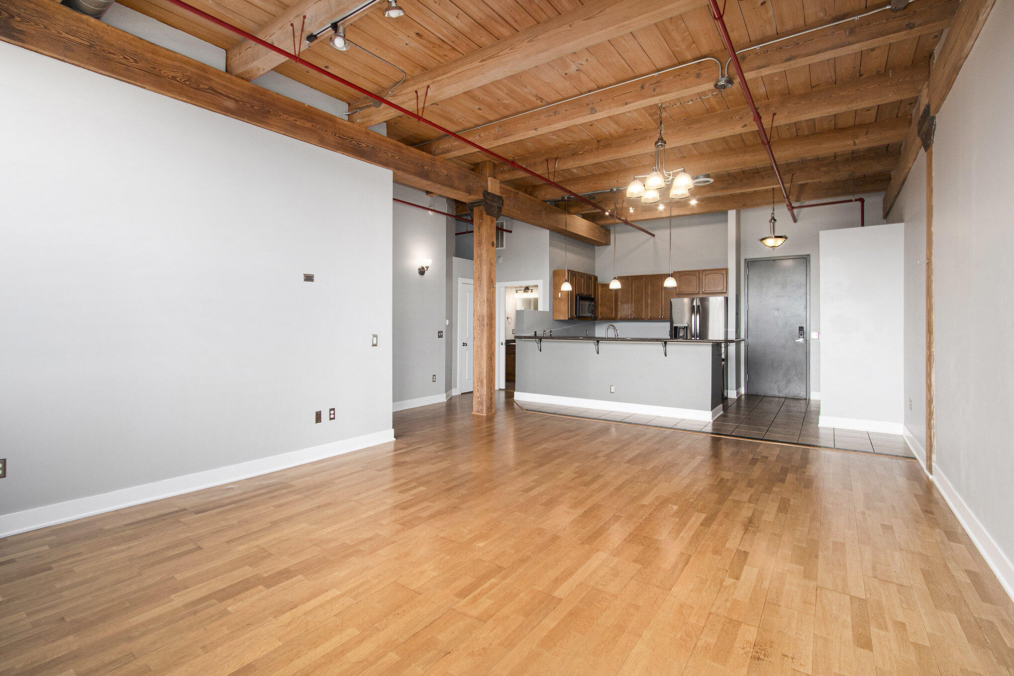 533 Columbia Avenue, 121