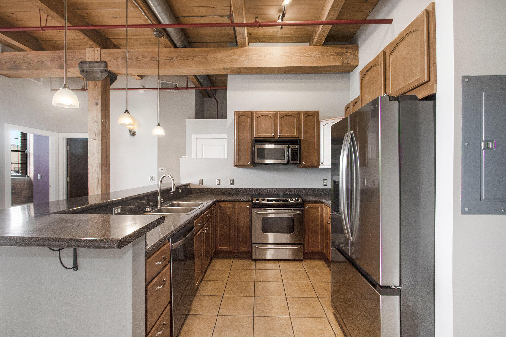 533 Columbia Avenue, 121