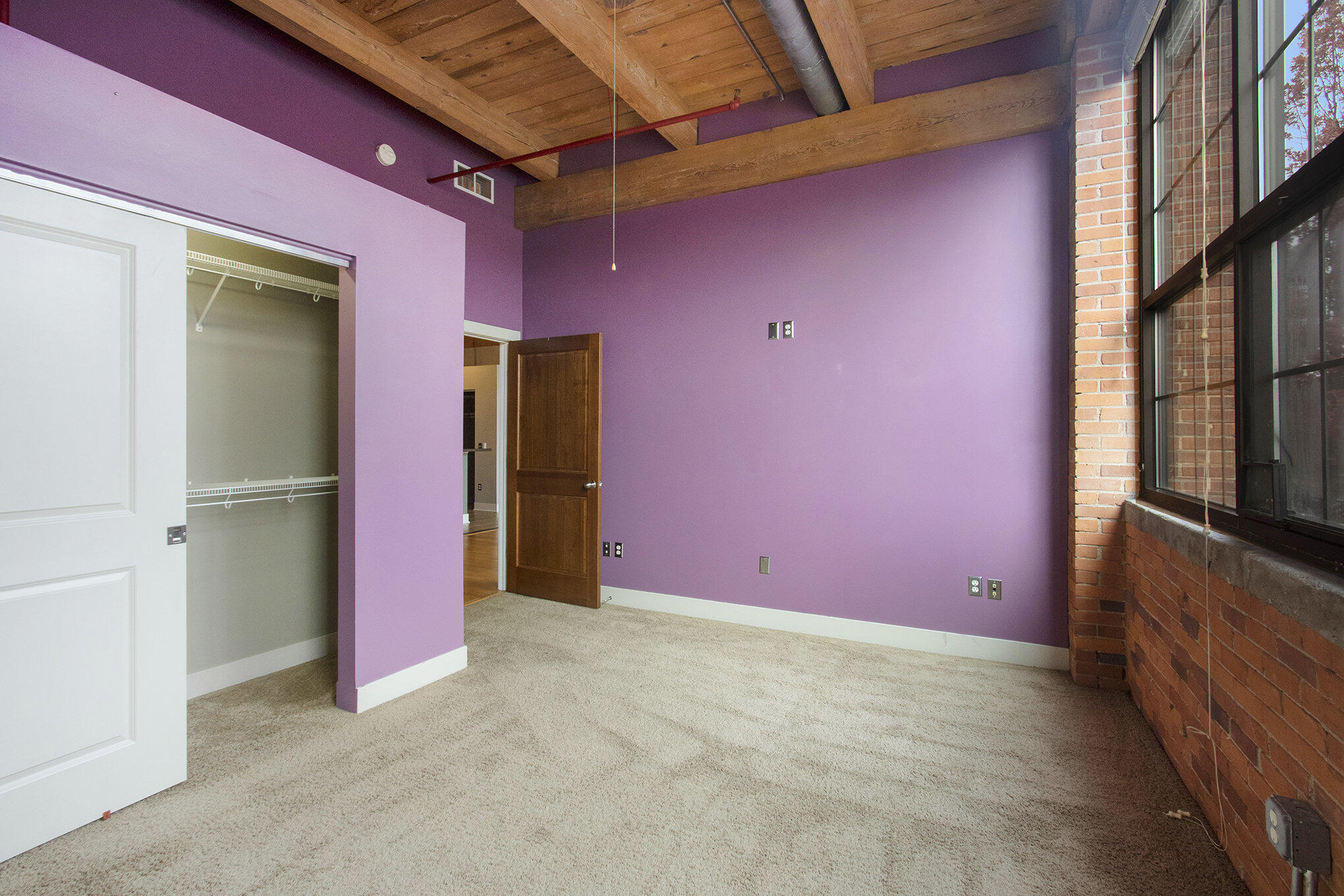 533 Columbia Avenue, 121