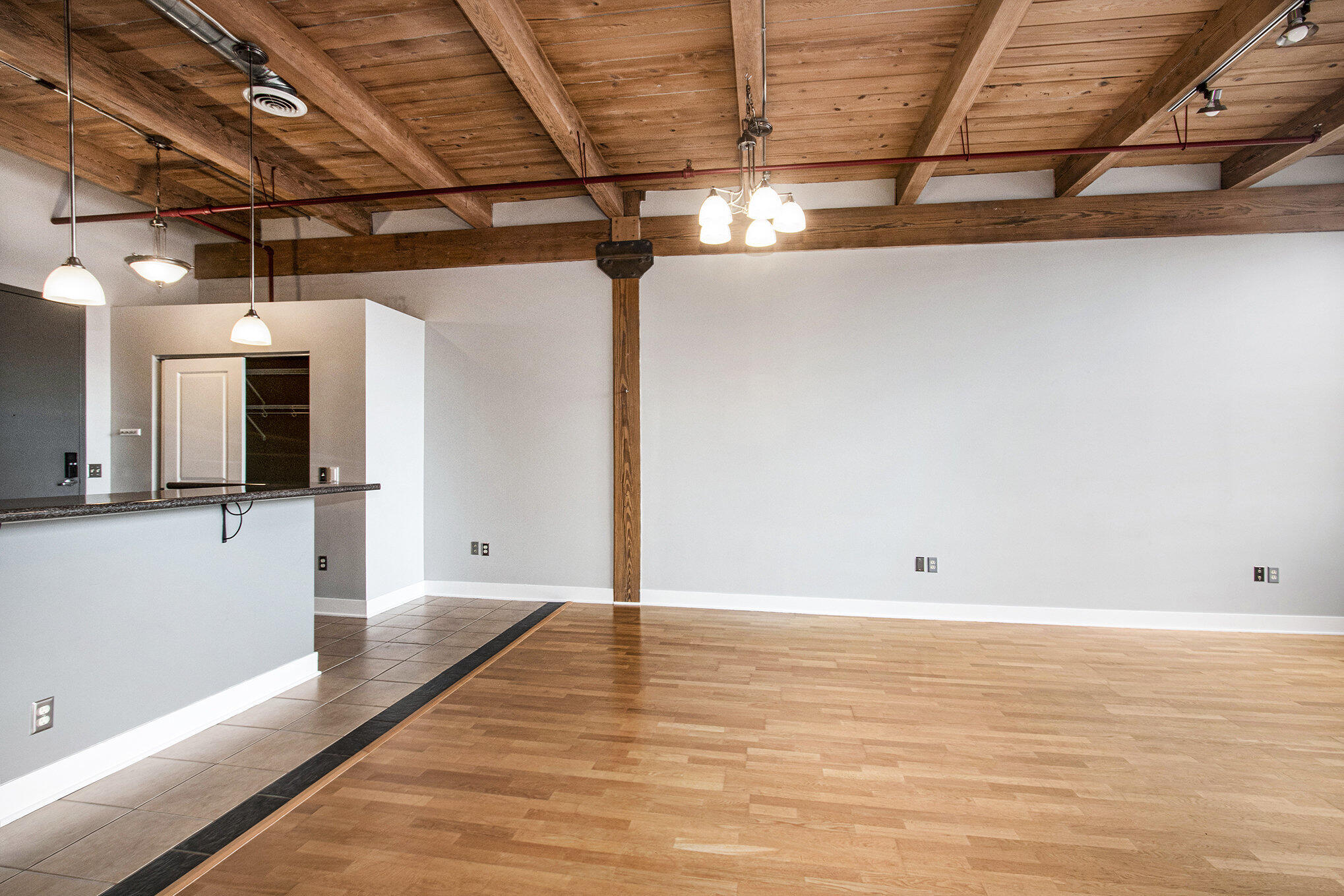 533 Columbia Avenue, 121