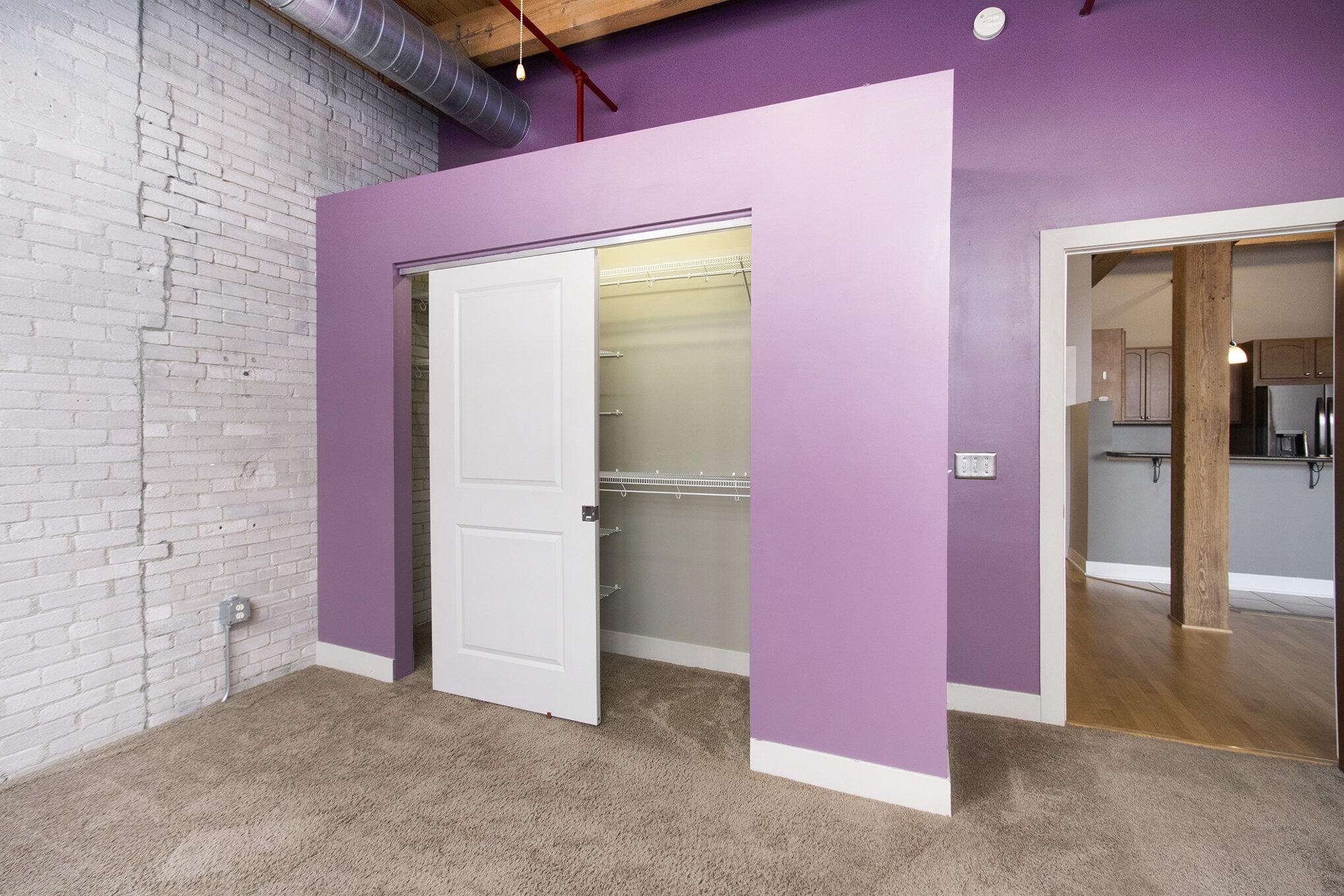 533 Columbia Avenue, 121