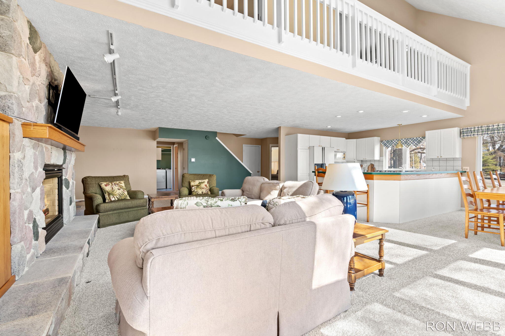 2087 Richardson Avenue