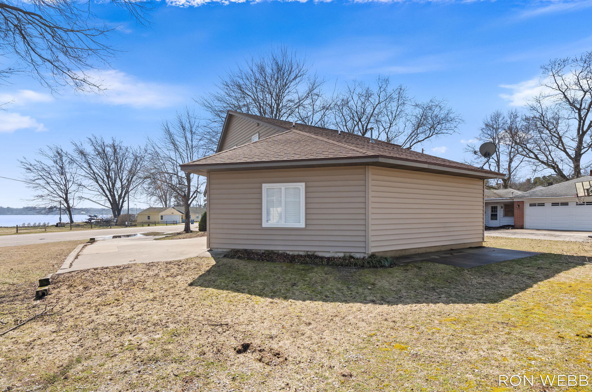 2087 Richardson Avenue