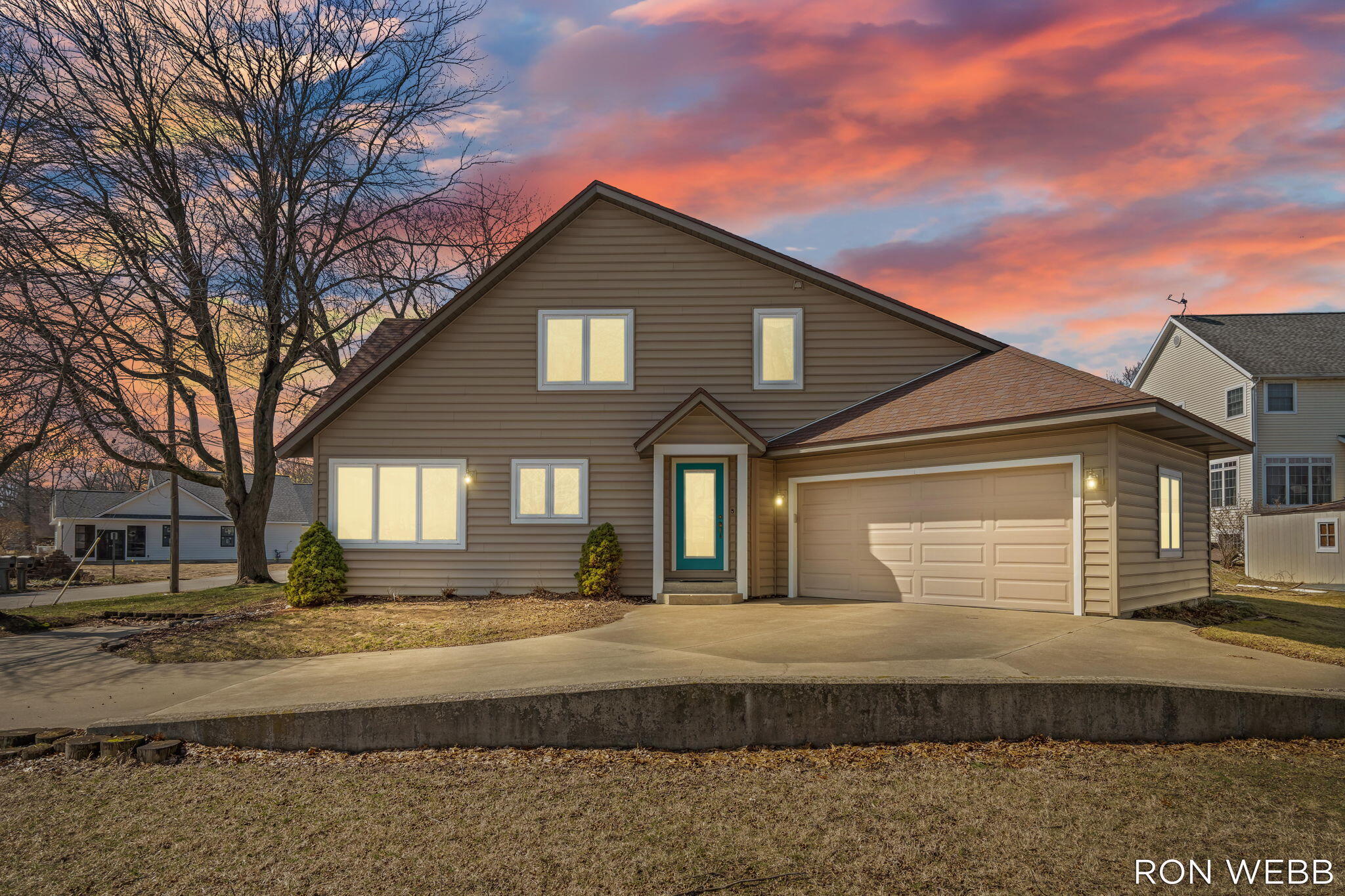 2087 Richardson Avenue