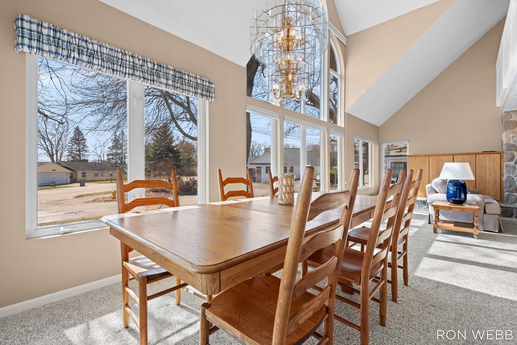 2087 Richardson Avenue