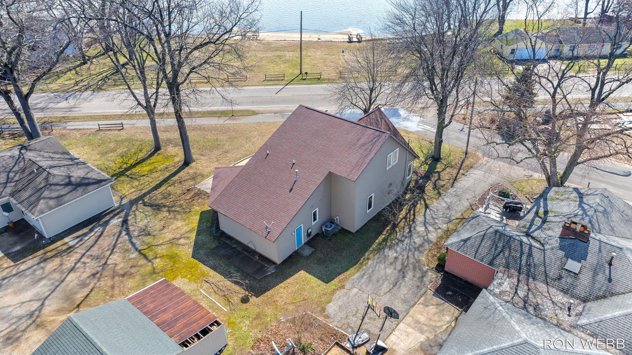 2087 Richardson Avenue