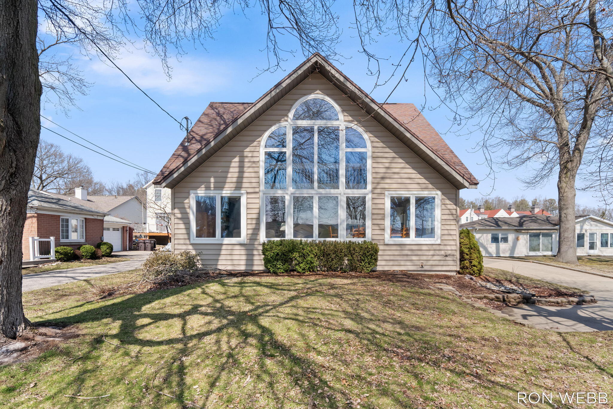 2087 Richardson Avenue