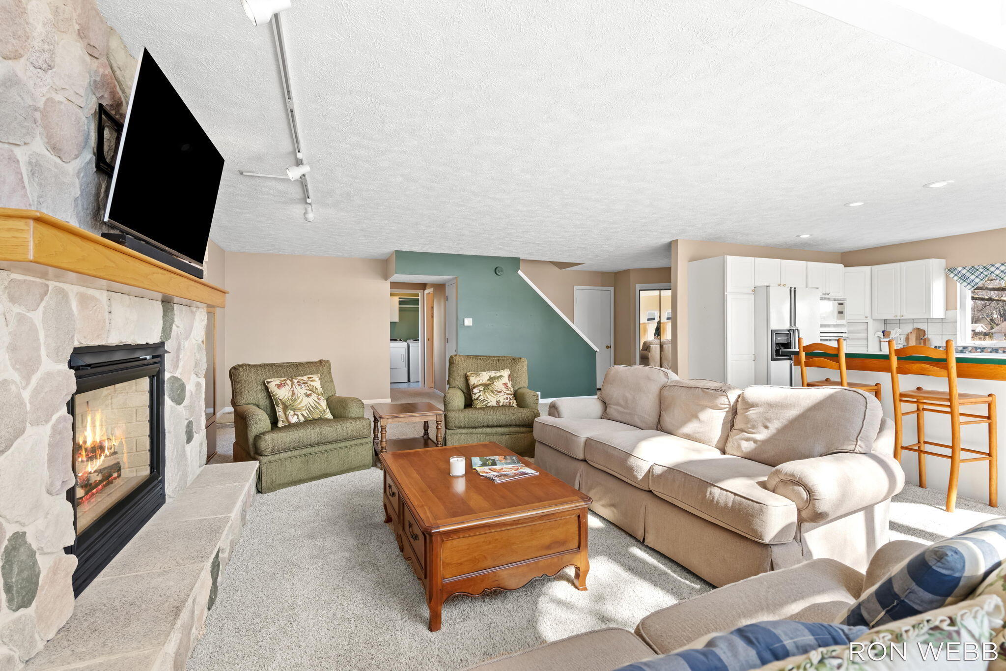 2087 Richardson Avenue